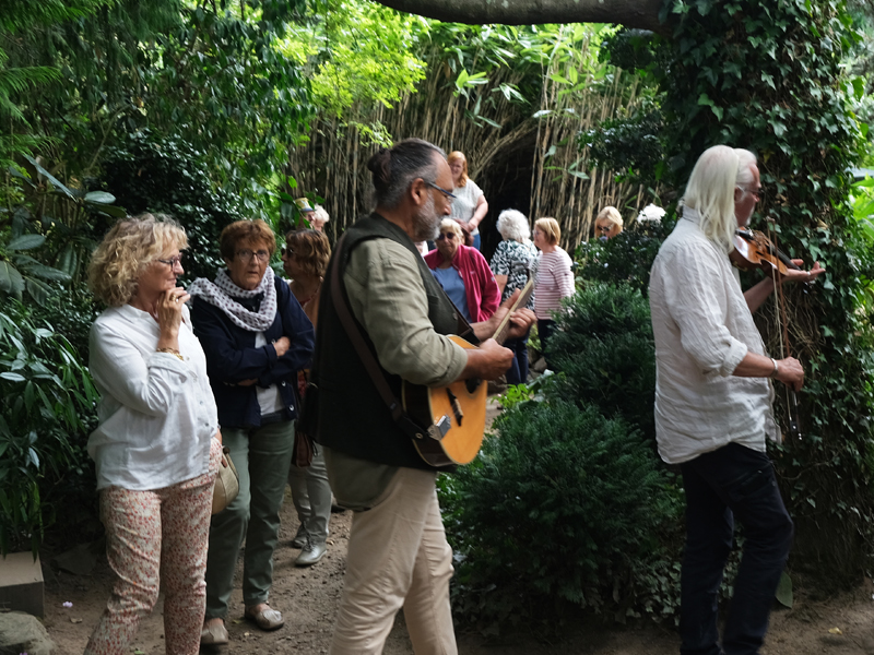 Lectures et musique au jardin Intérieur à Ciel Ouvert